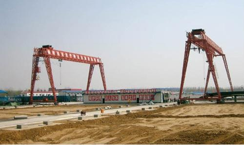 鐵路局采購(gòu)雙梁花架門(mén)式起重機(jī)